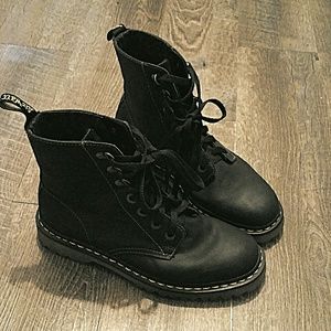 Dr. Martens Luana boot - black